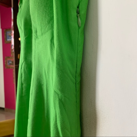 🤩 PADDED DEEP NECK Stitched Kurta in Parrot Green Colour - Picture 8 of 17